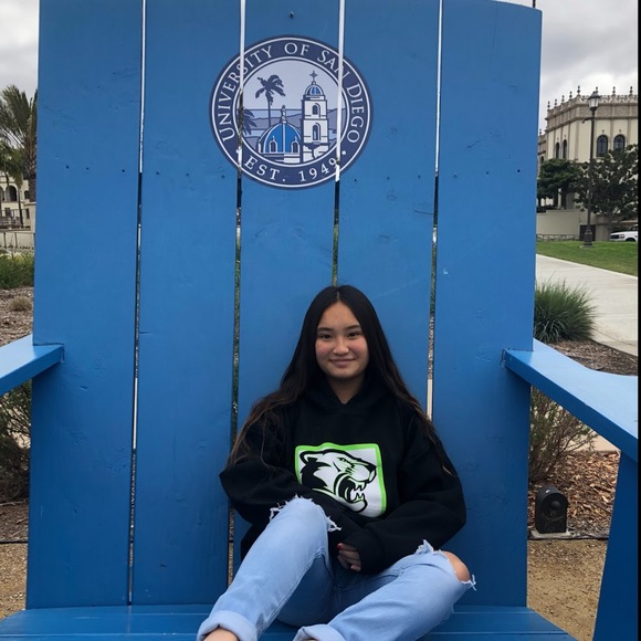 Meet your Posher, Katelyn - Picture 1 of 1